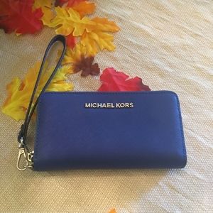 Michael Kors Large Blue Wristlet Wallet LIKE NEW